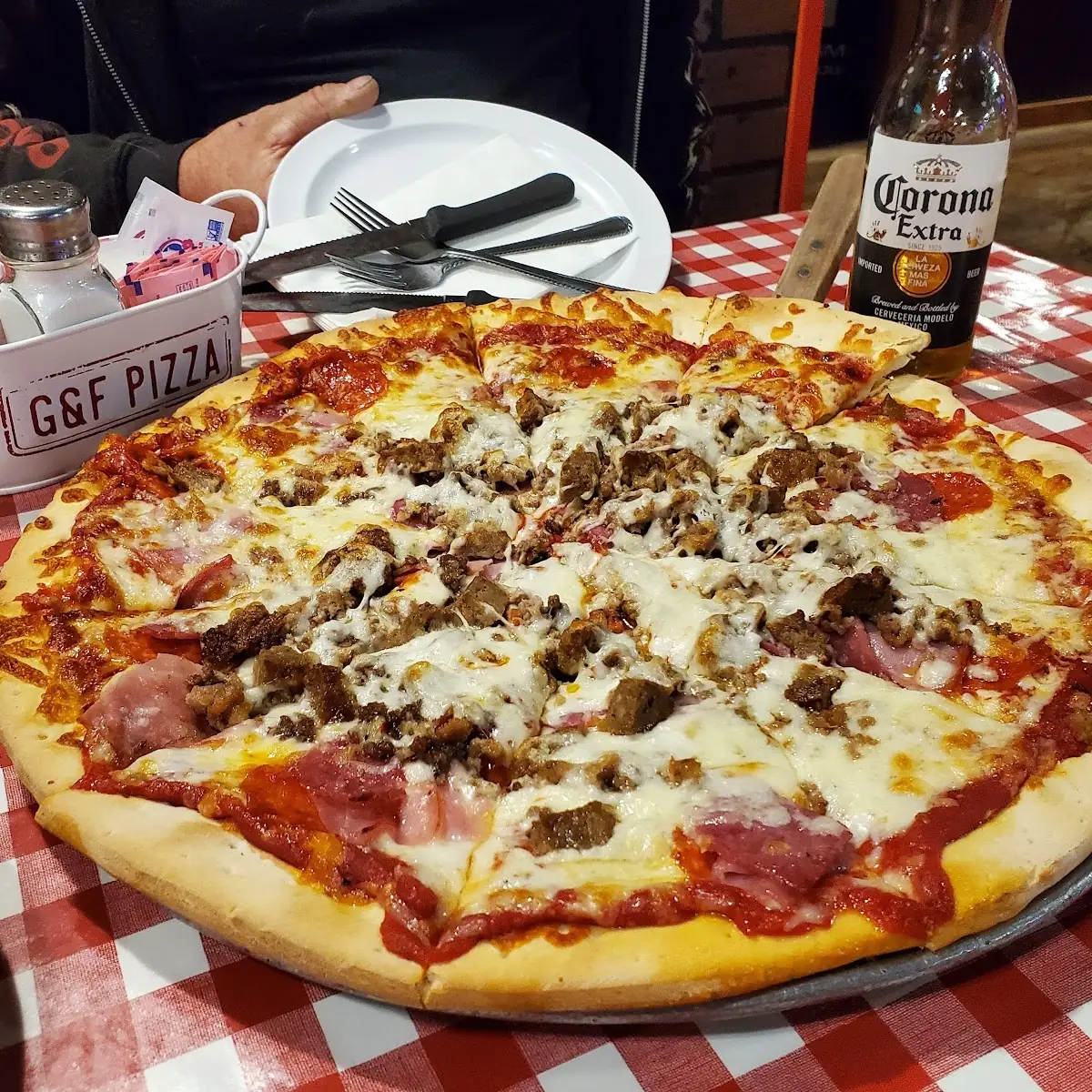 Deacon Pizza