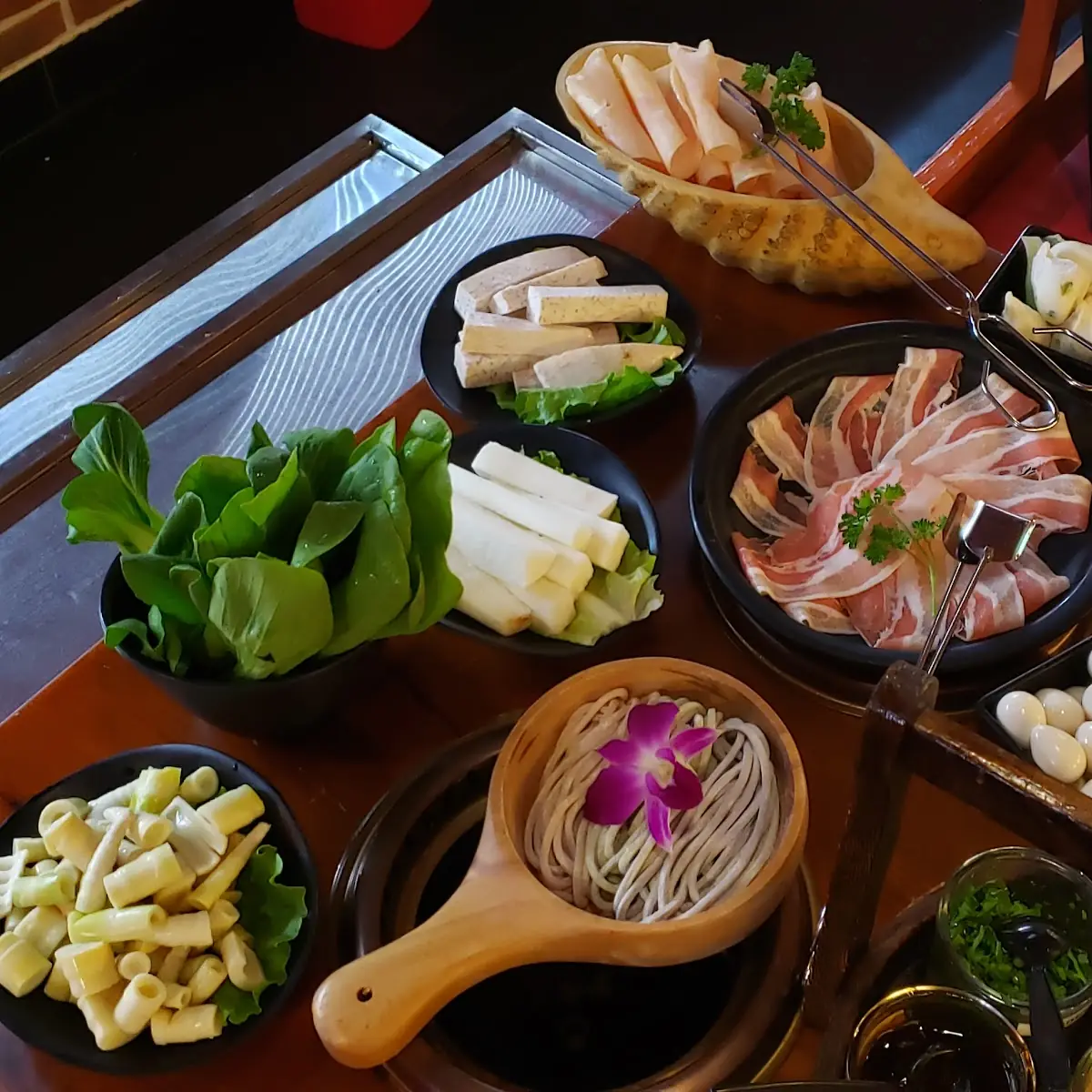 Build Your Own Hot Pot