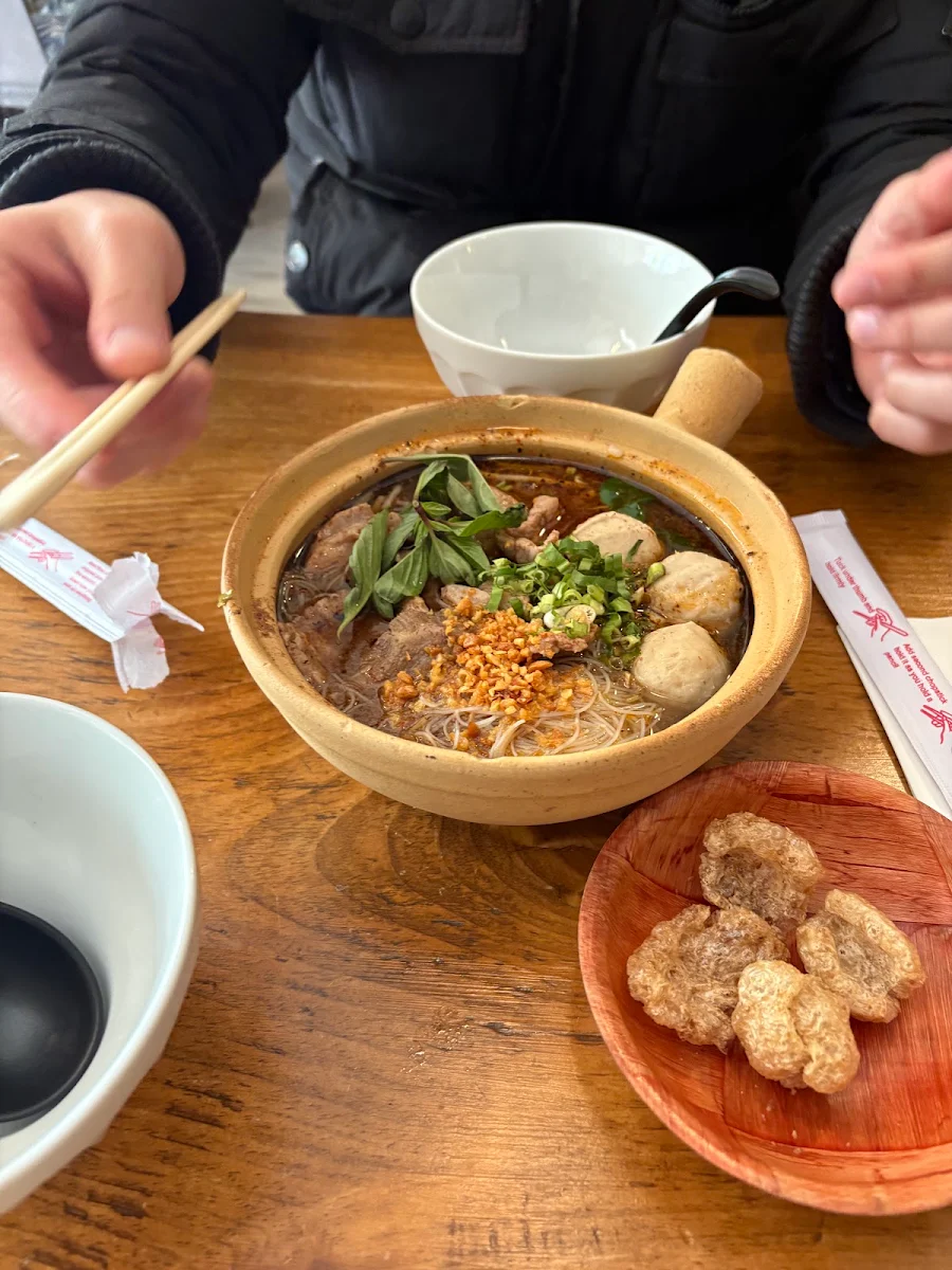 Pork Tom-yum Noodle Soup (Contain peanut)