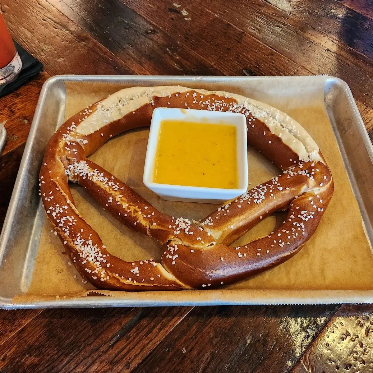 Pretzel Queso