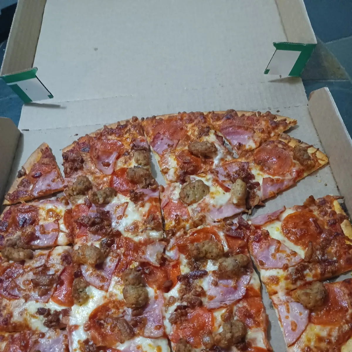 Fiery Old World Pepperoni Pizza Thin Crust