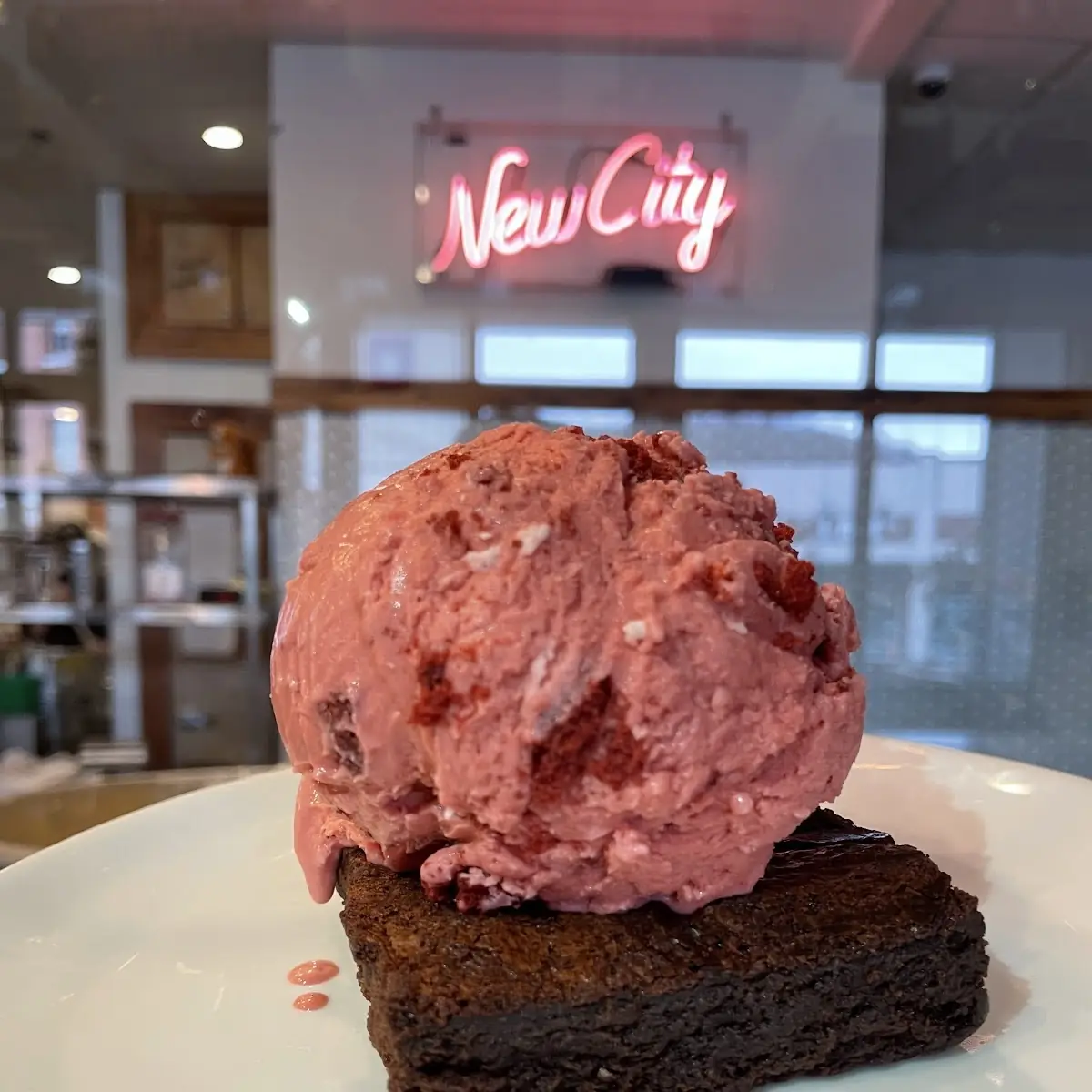 {M} Chocolate Fudge Brownie (GES)
