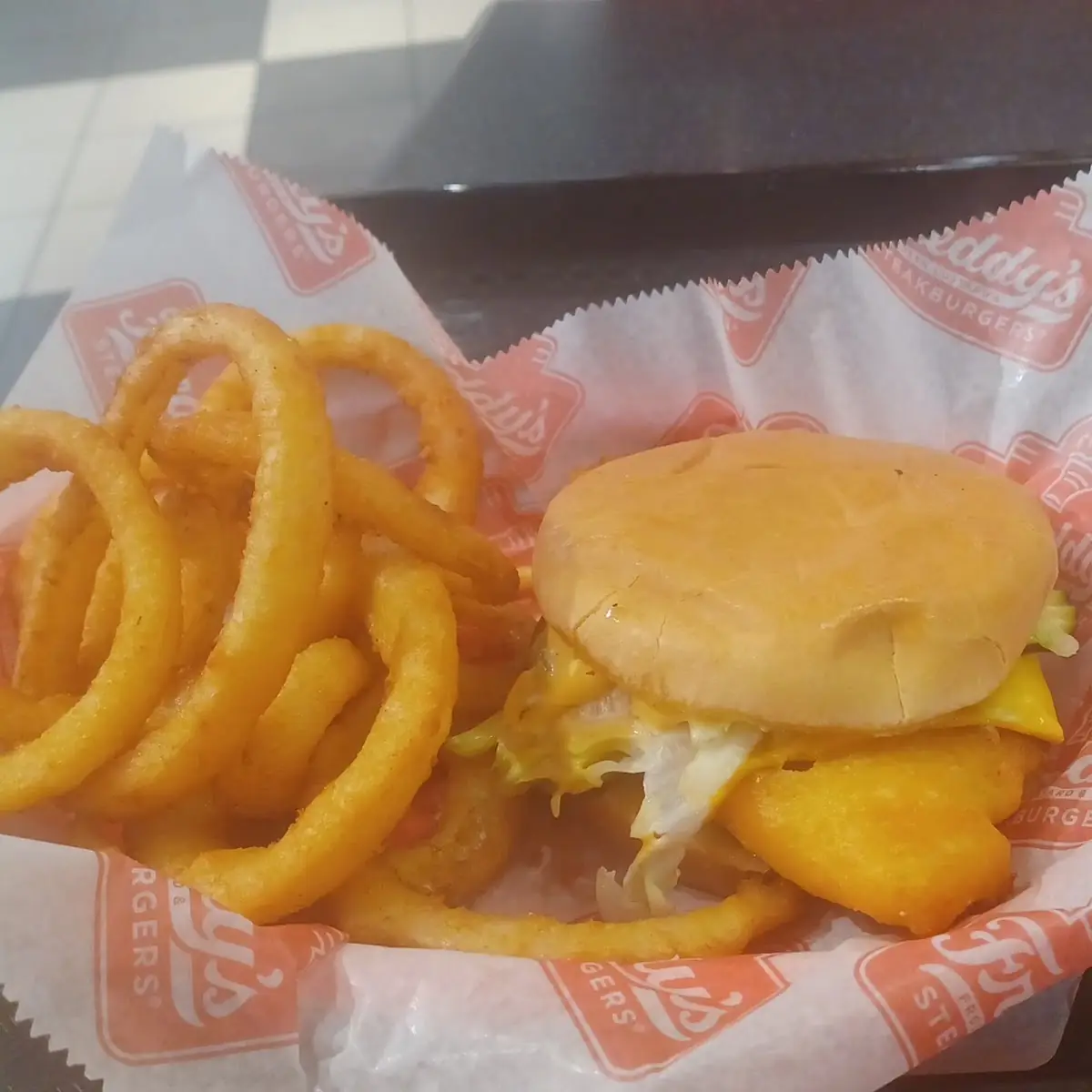 Deluxe Fish Sandwich Combo