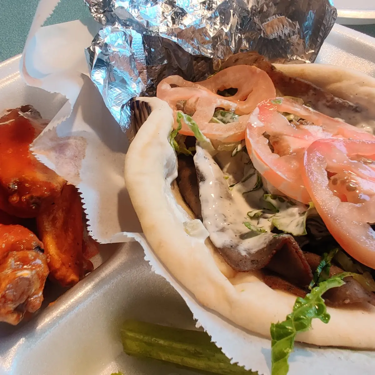 Gyro w 5 PC Wings & Drink