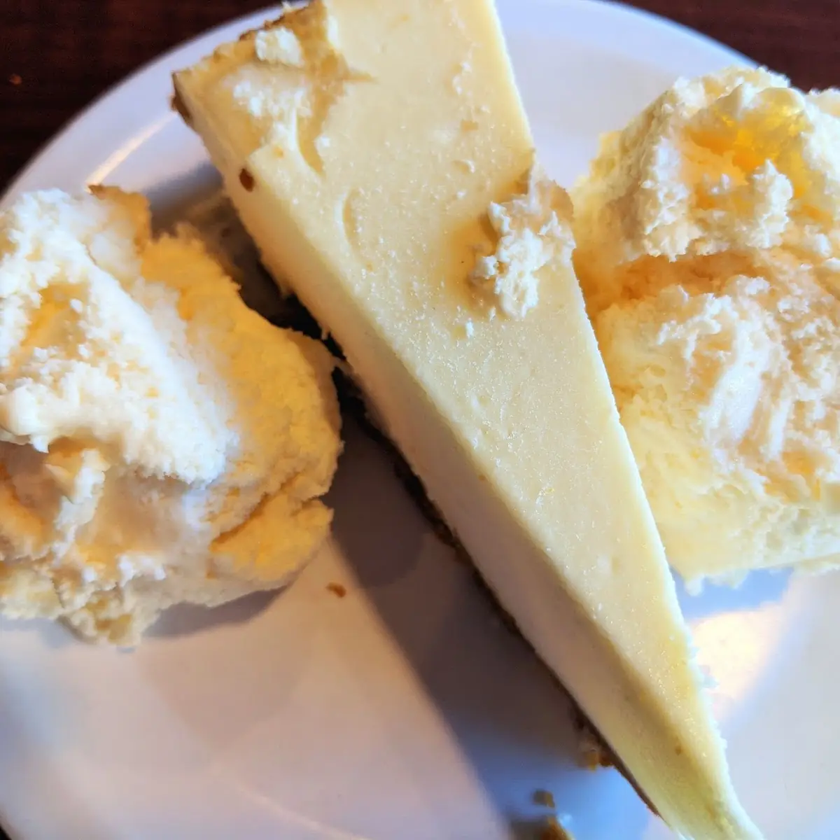 Cheese Cake with Ice Cream