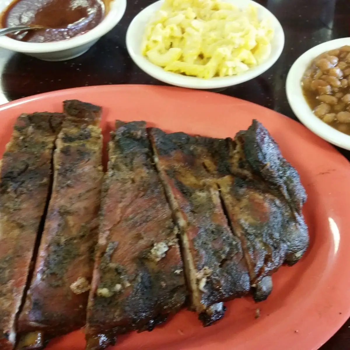 Spare Ribs Mac and Cheese and Baked Beans