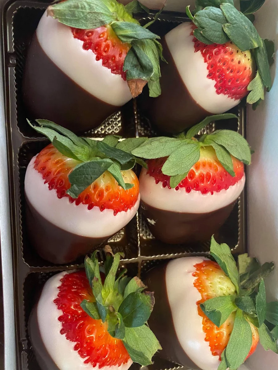 Chocolate Dipped Strawberries