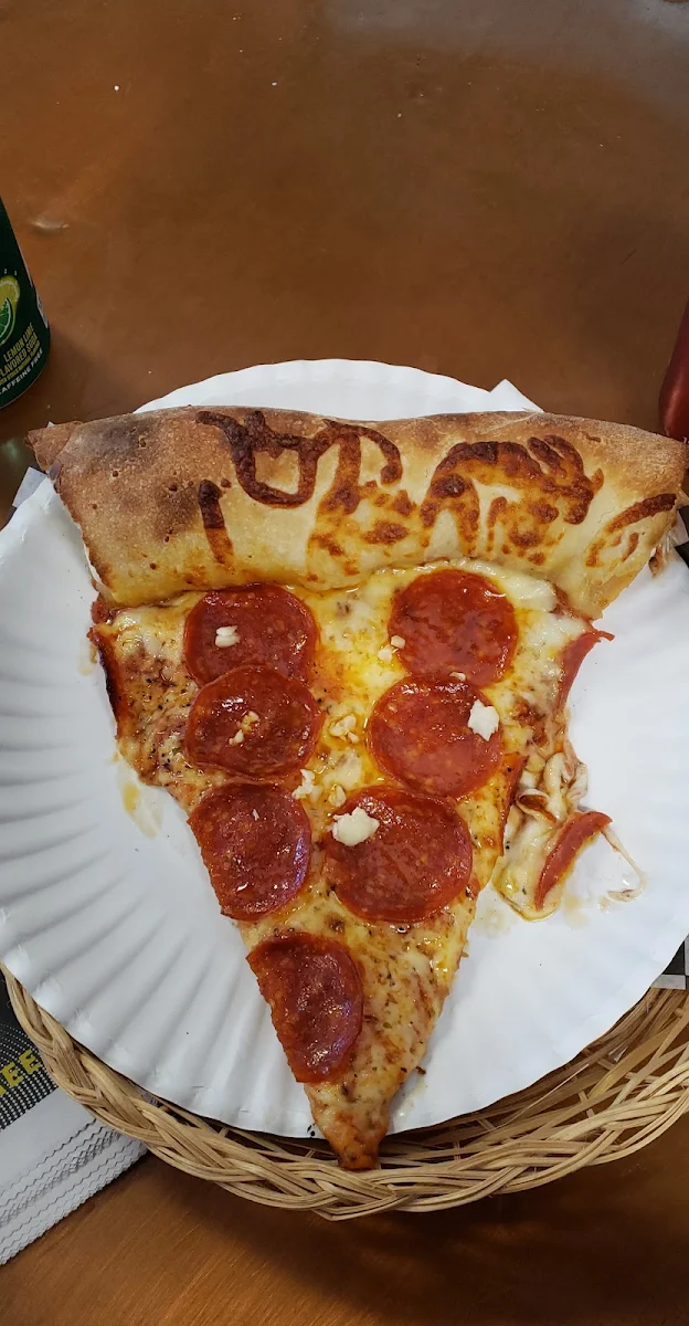 Pepperoni Pizza with Chopped Garlic