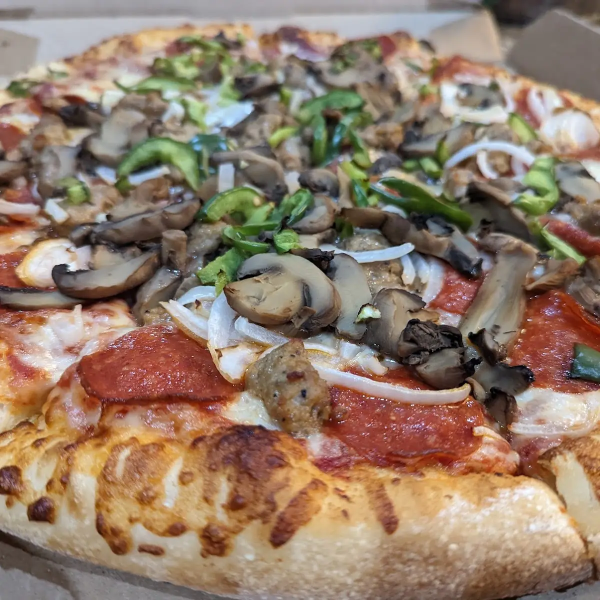 Deluxe Pizza