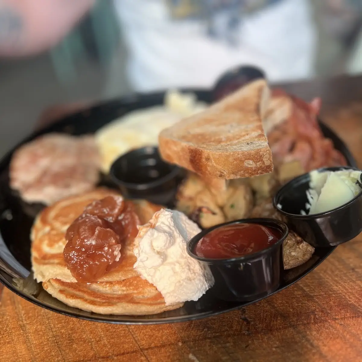 Ed's Warm Beer Cheese