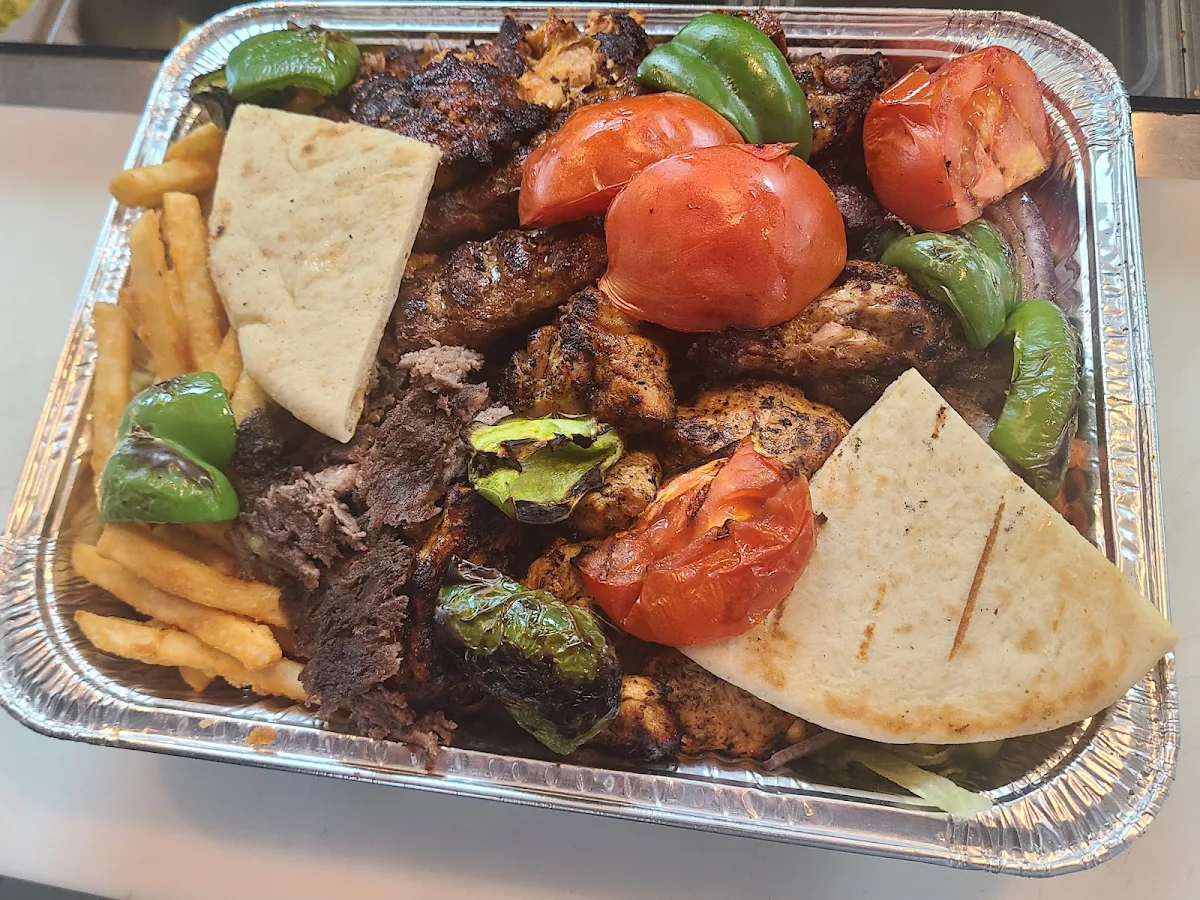 Highlights, Belle Pizza - Cartier doner kebab
