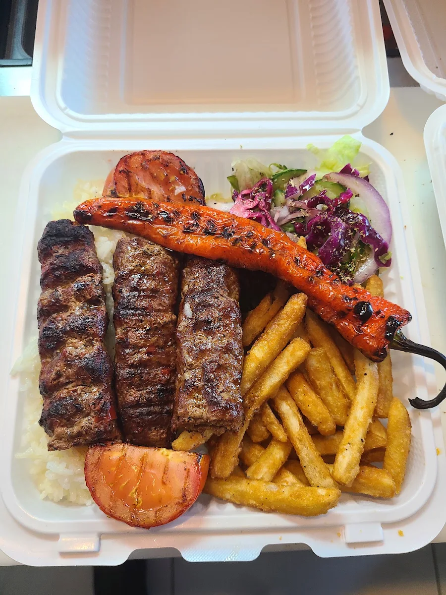 Sandwich Adana Kebab (Adana Kebab Sandwich)