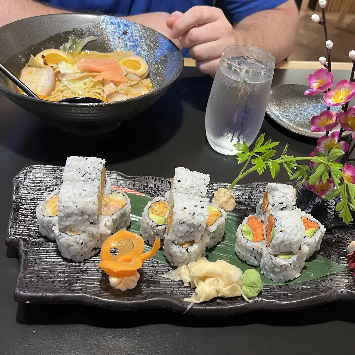 Spicy Salmon Spicy Tuna Roll