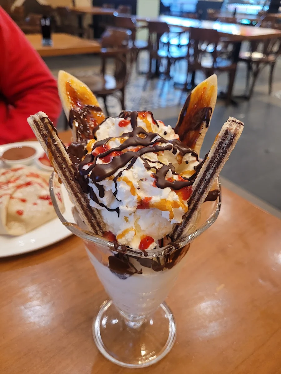 Banana Split, CACAO 70 Eatery