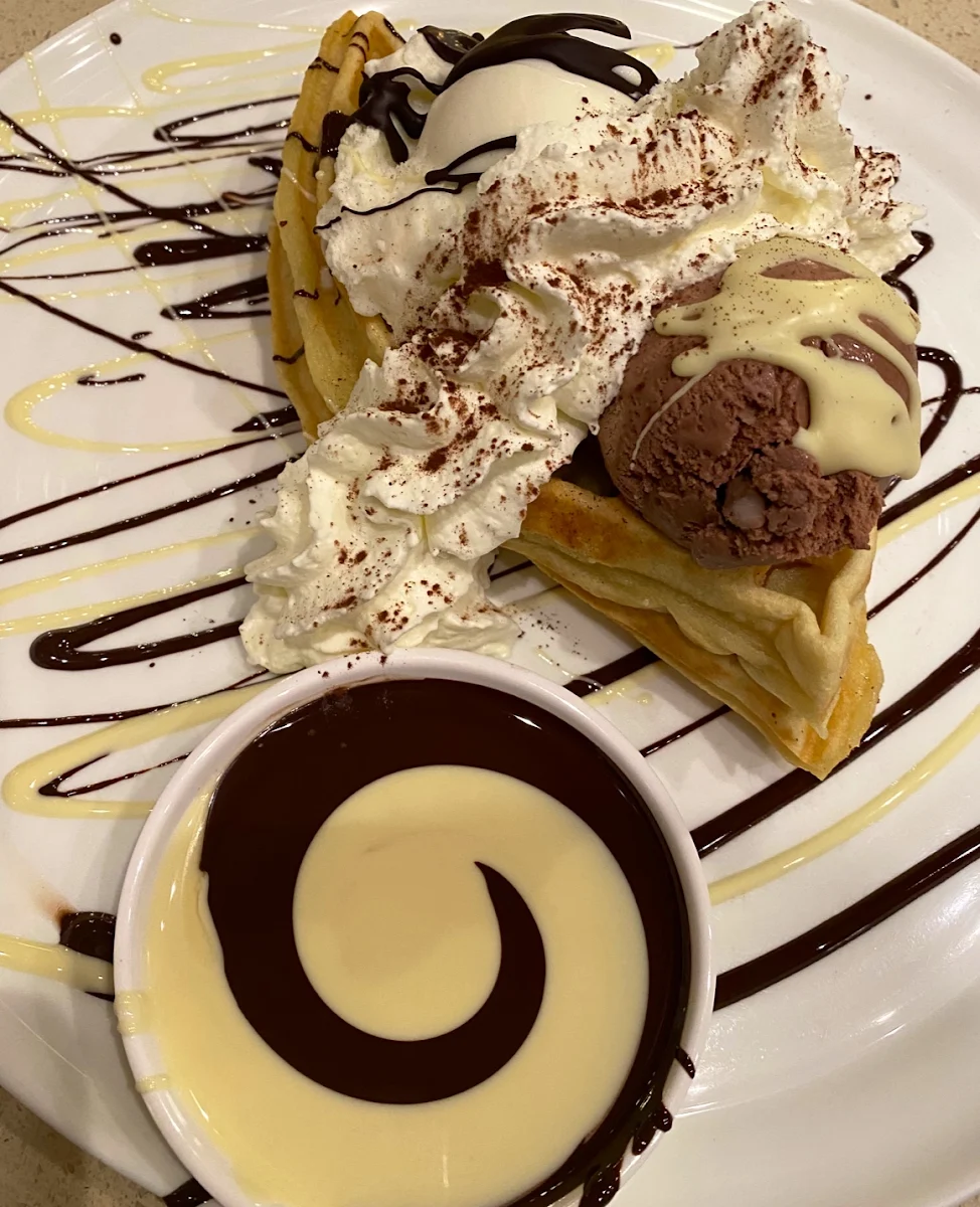 Black and White Waffle, CACAO 70 Eatery