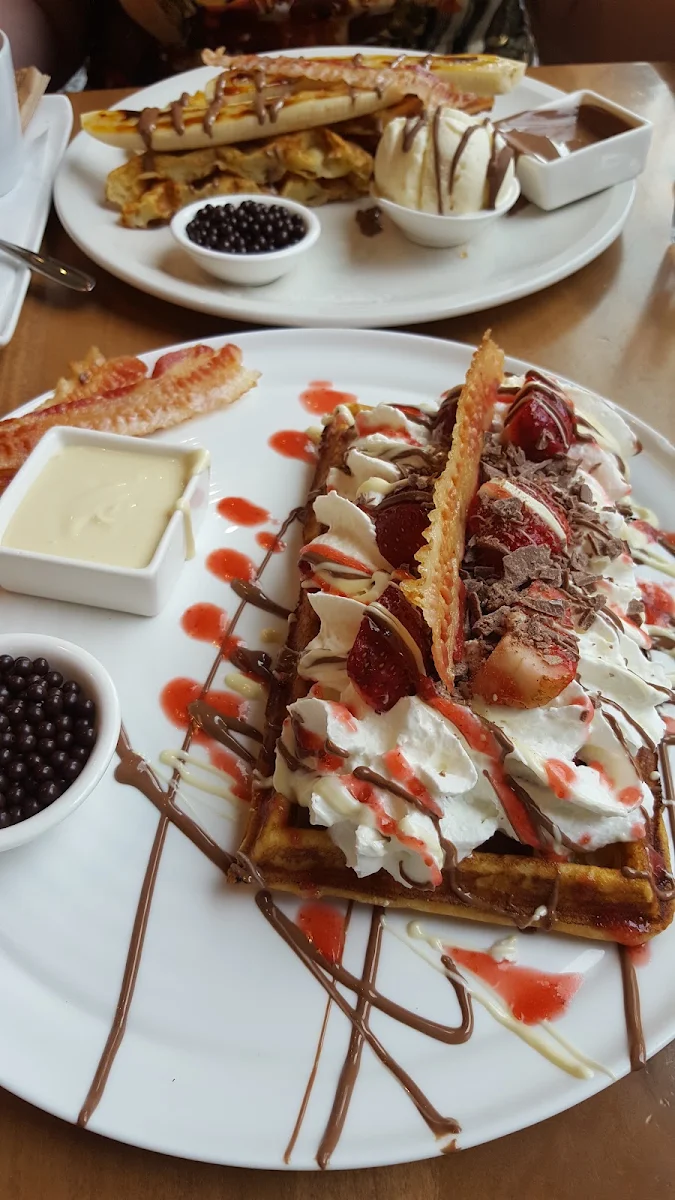 Nutella Waffle, CACAO 70 Eatery