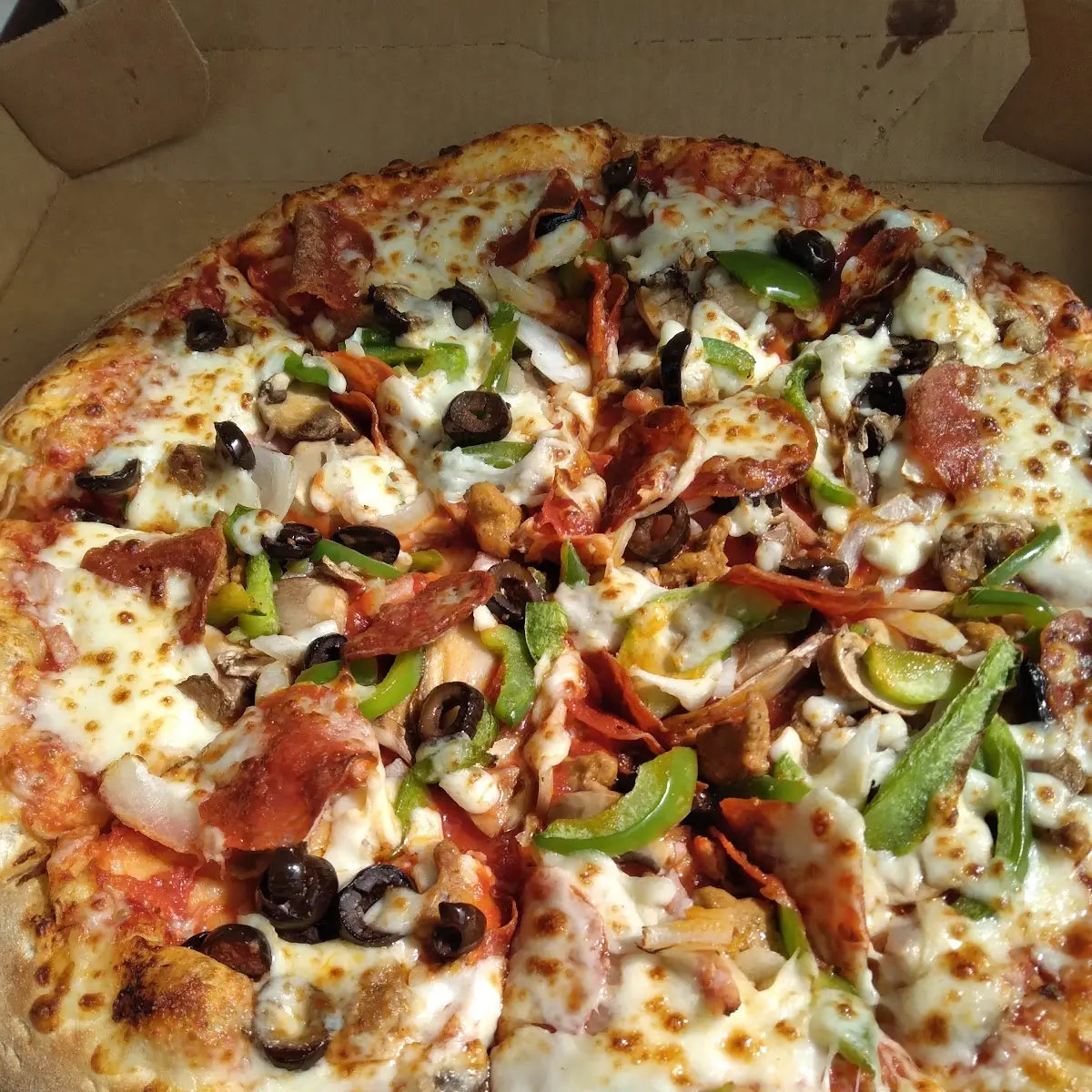 Large Supreme Pizza