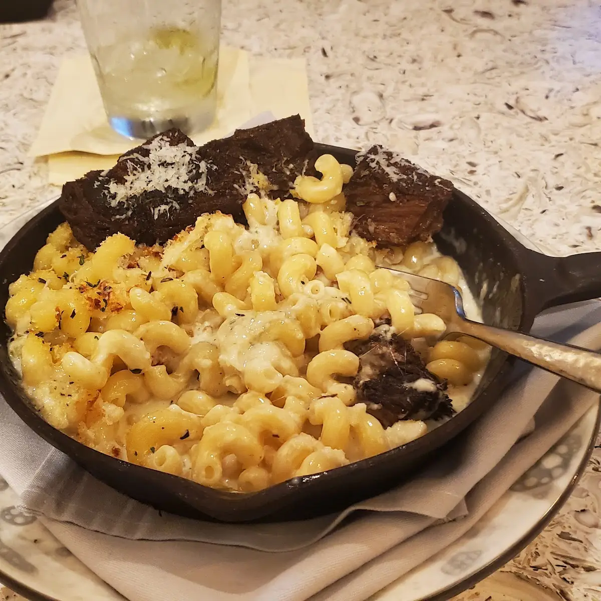 Burnt Ends with Cheddar Mac & Cheese
