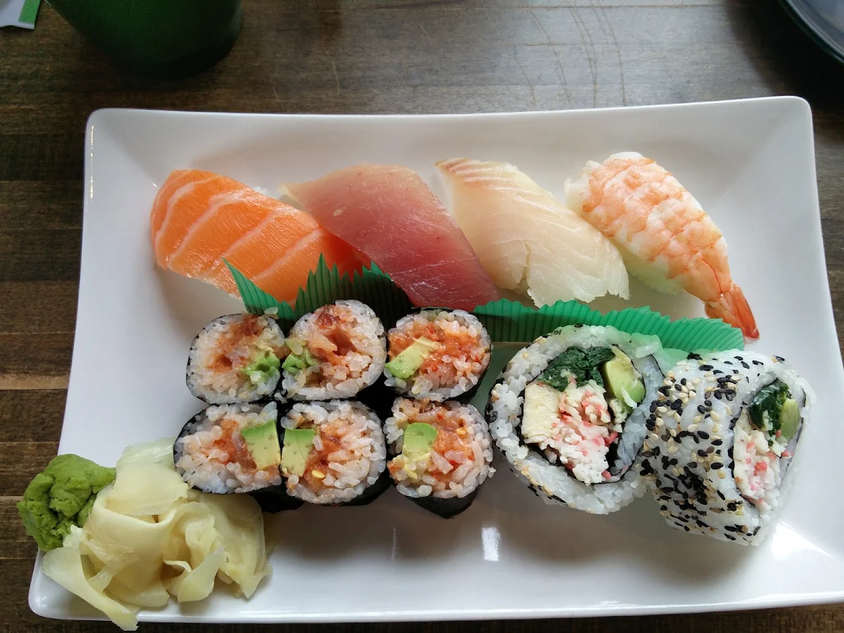 Nigiri Combo, Tanuki Kyoto Sushi