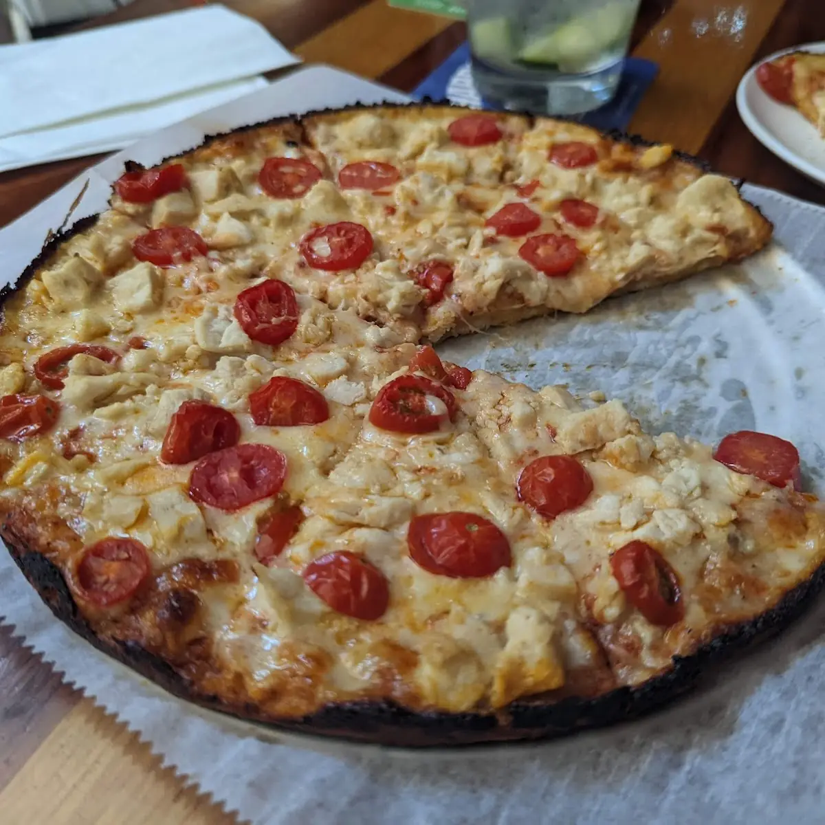 Garlic Chicken Tomato Pizza