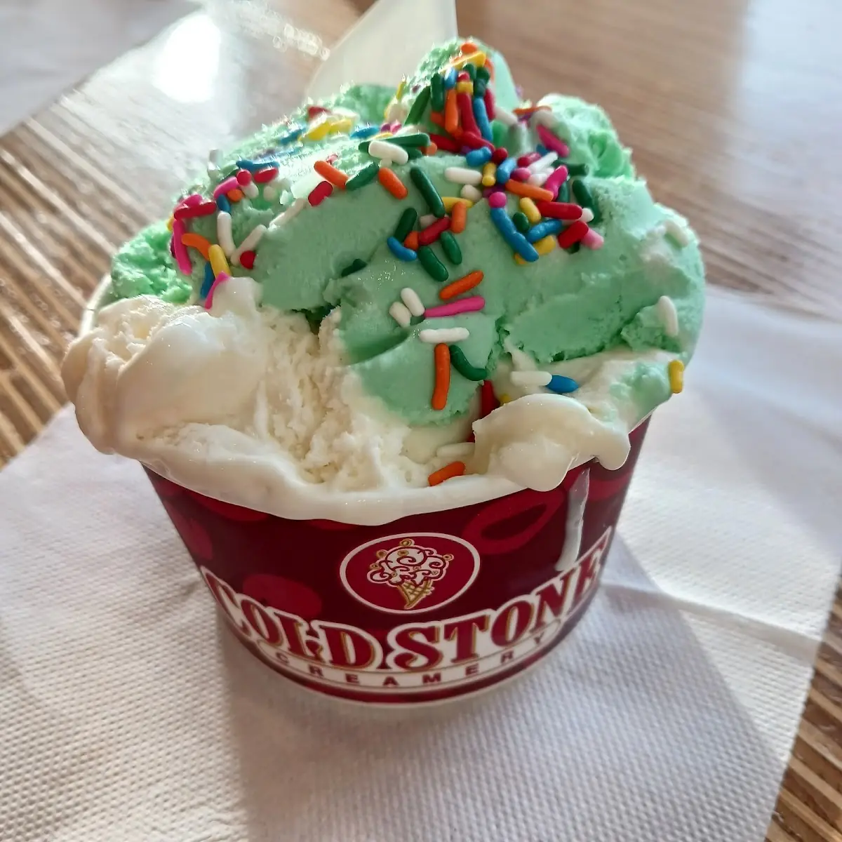 Pistachio and Cheese Cake Ice Cream