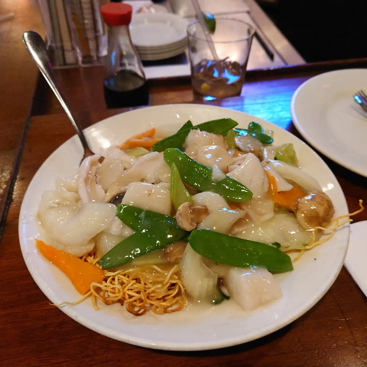 Tahiti's Seafood Platter with Crispy Thin Noodles