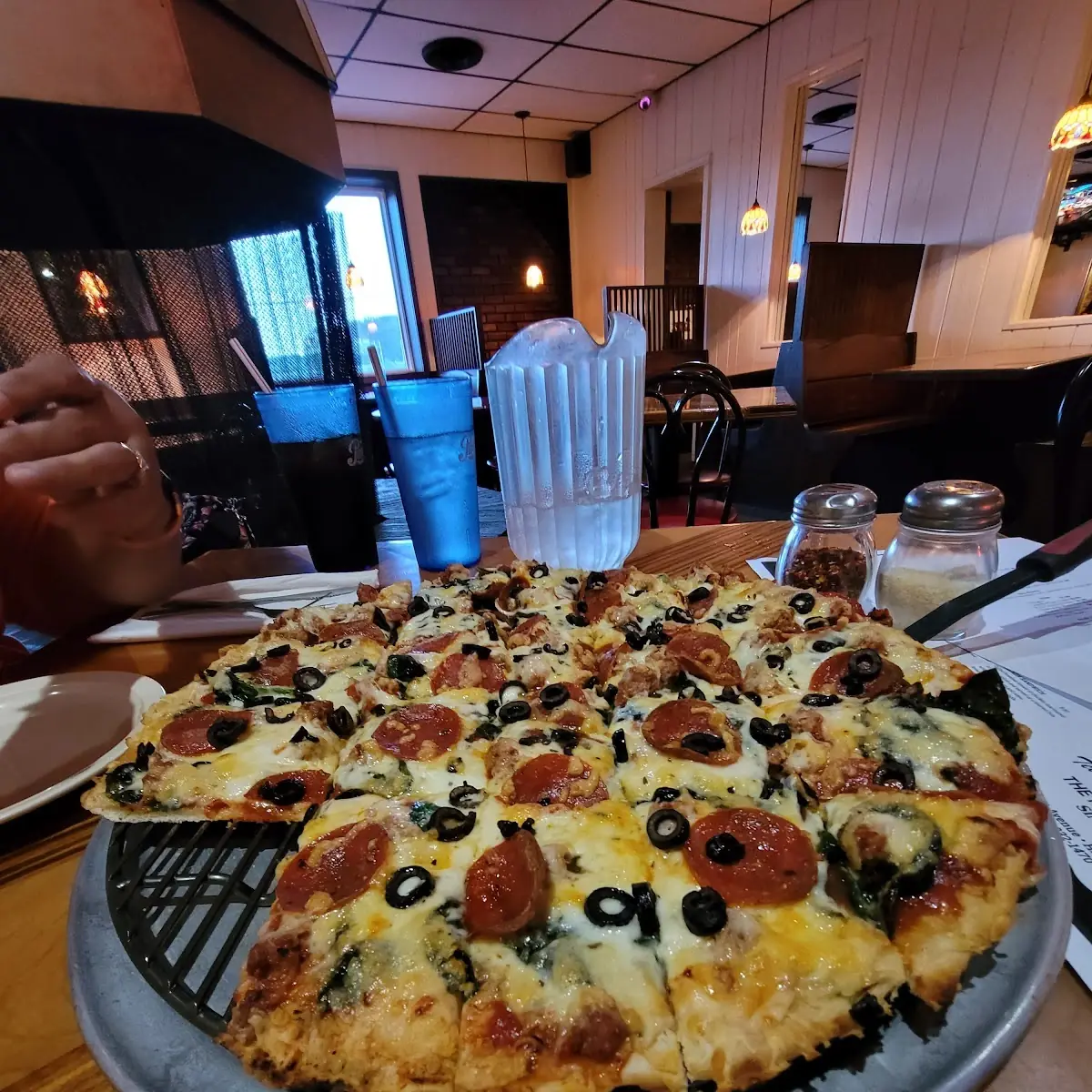 Large Sausage Pepperoni Black Olive and Spinach