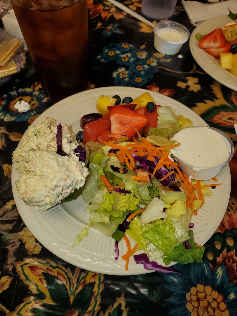 Garden Salad & Soup