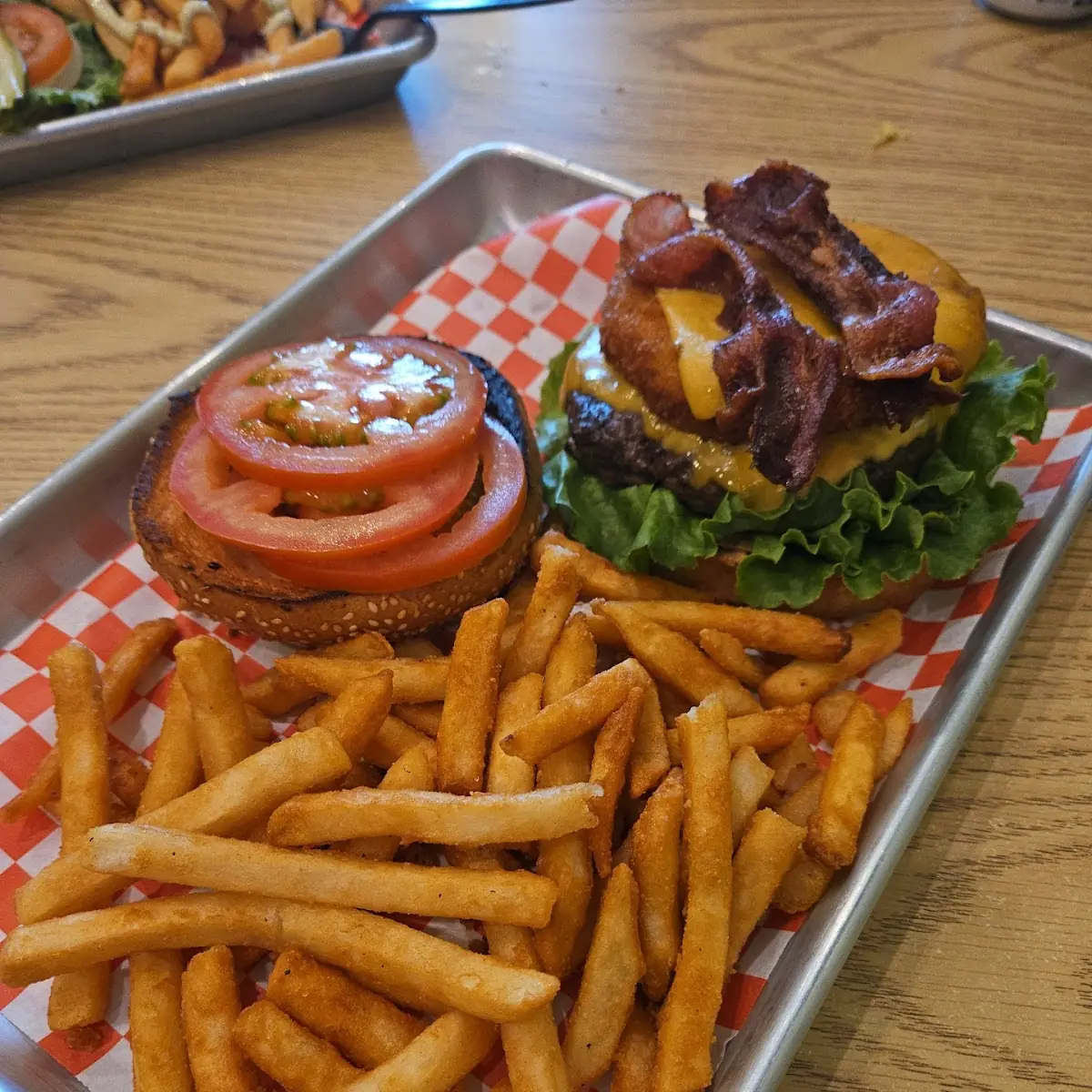 sffd 4 Alarm Smoke House Burger
