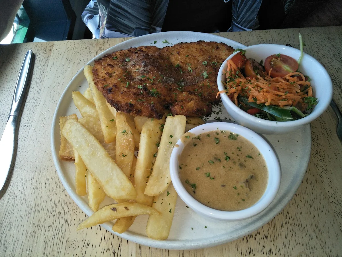 Chicken Schnitzel, Furner's Hotel