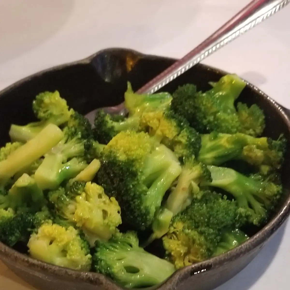 Steamed Broccoli with Butter