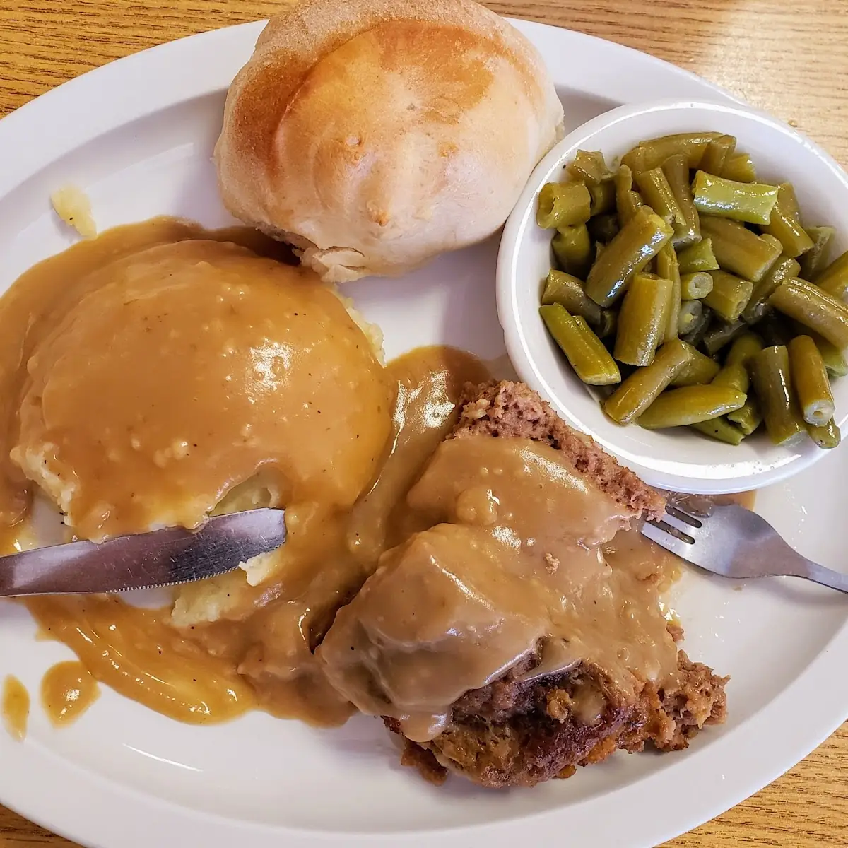 Meatloaf Mashed Potatoes Gravy Green Beans