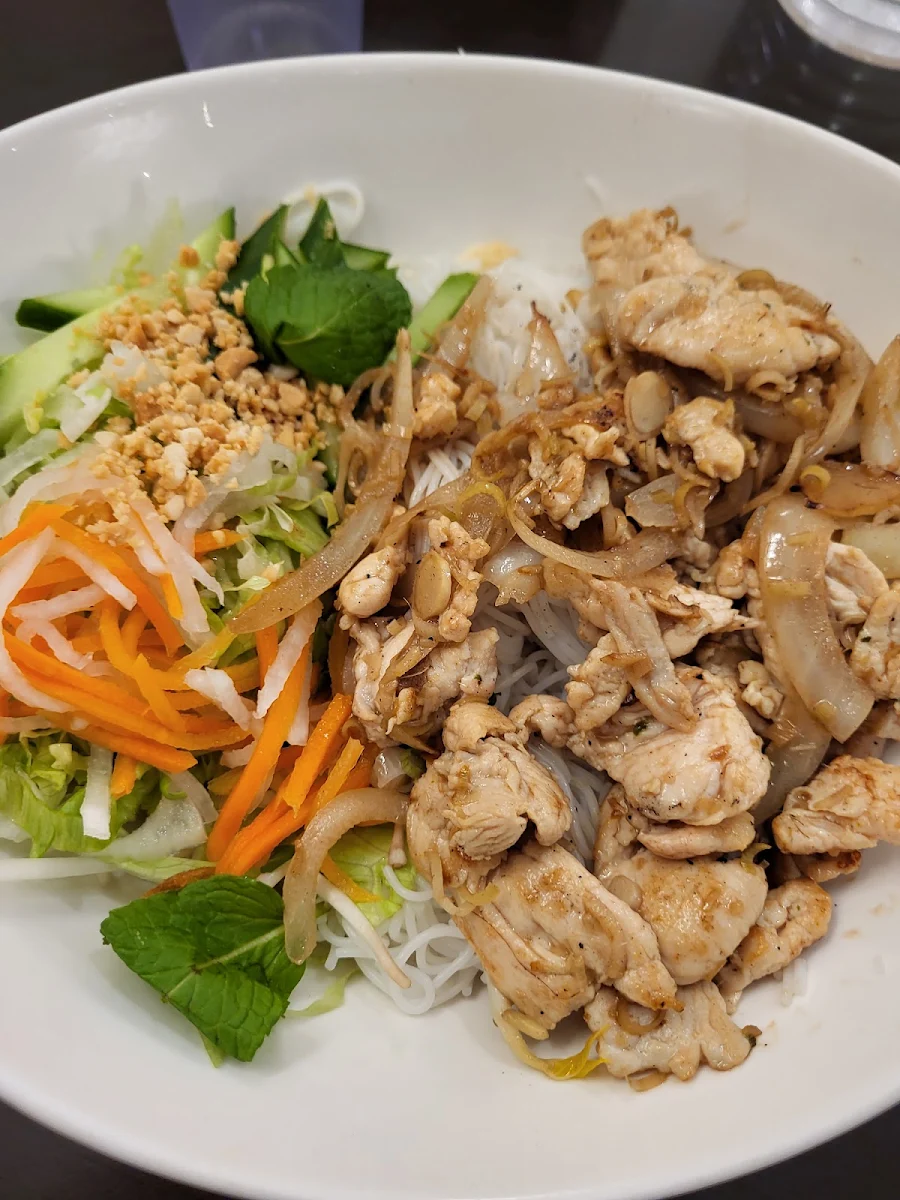 PT1 . Pad Thai Gà / Chicken Pad Thai