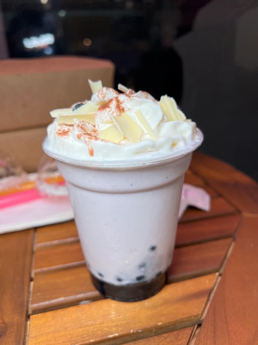 Berry Milkshake, Buns N Cones Desserts - Scarborough