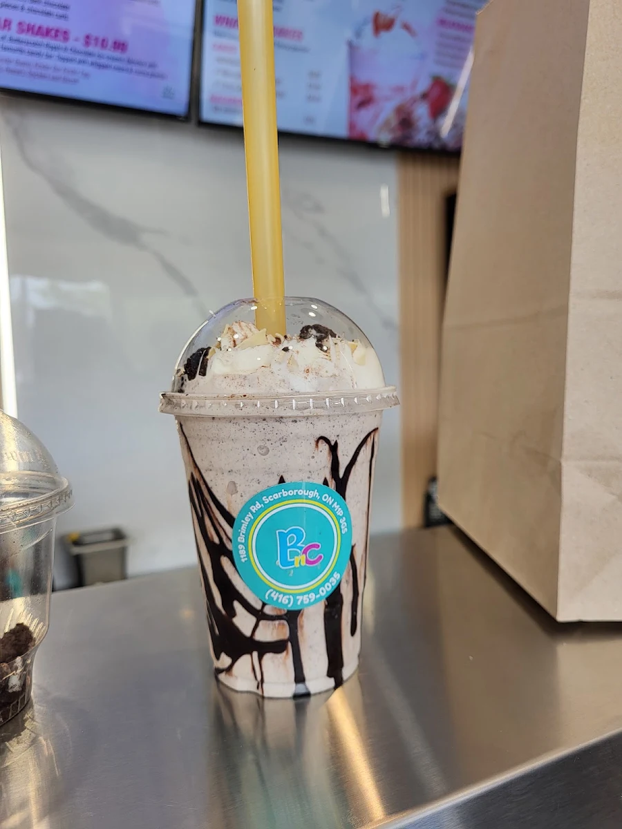 Signature Shake, Buns N Cones Desserts - Scarborough