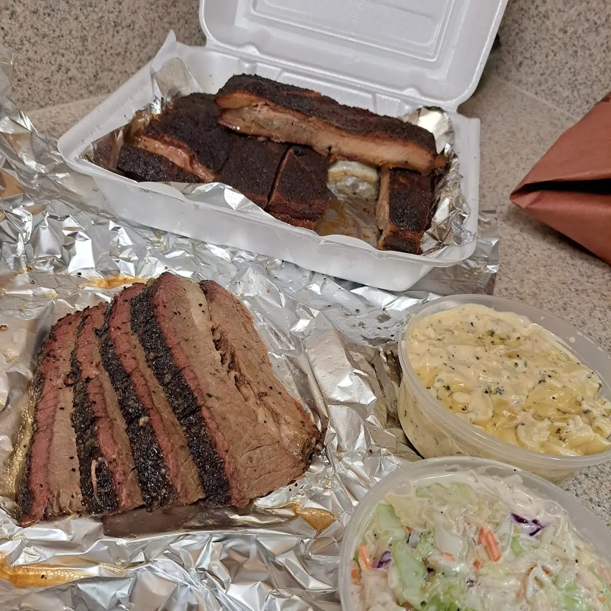 Rins Brisket Mac & Cheese Coleslaw
