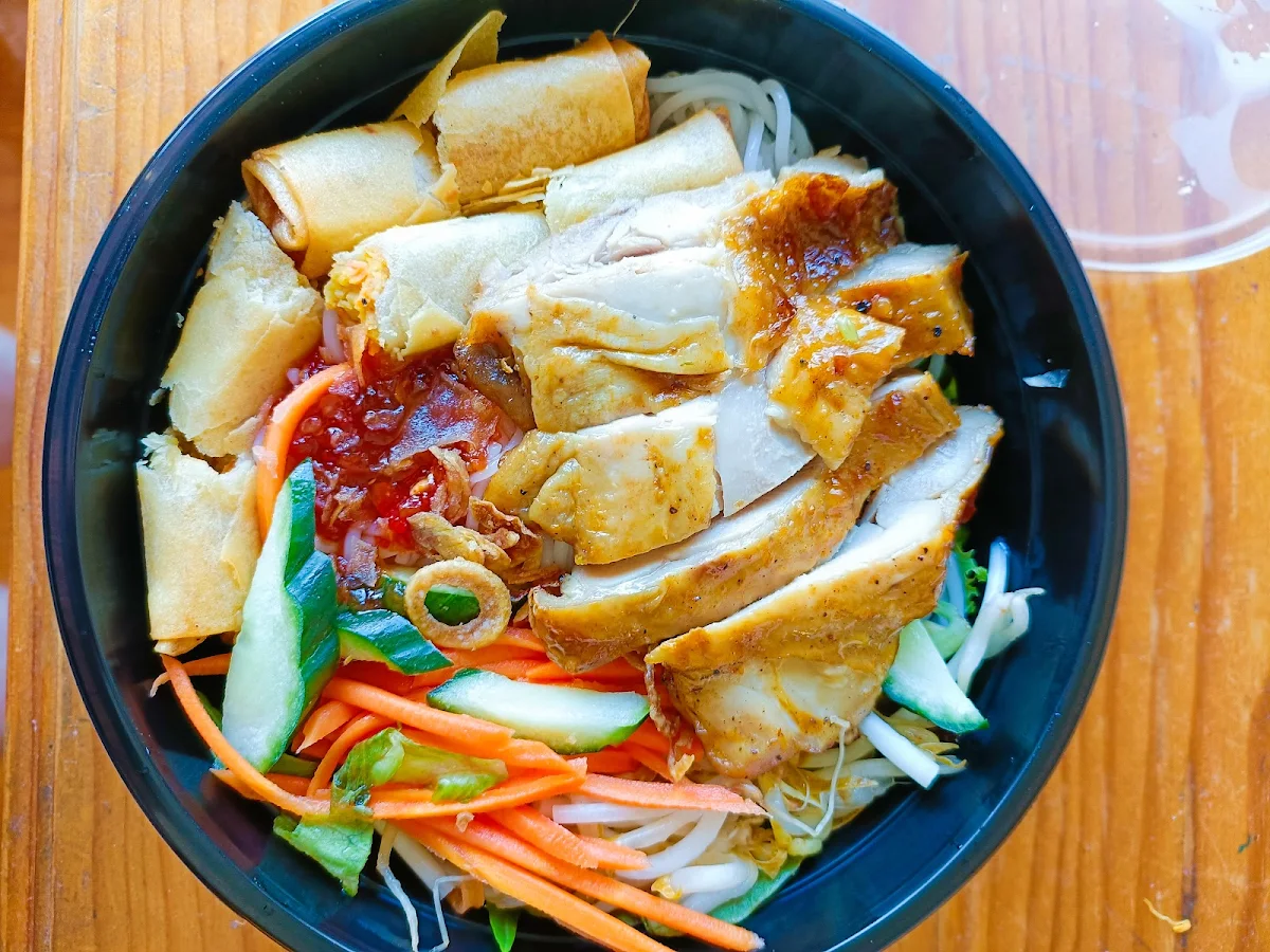 Marinated Chicken Vermicelli, Old Man Pho Waurn Ponds - Vietnamese Restaurant