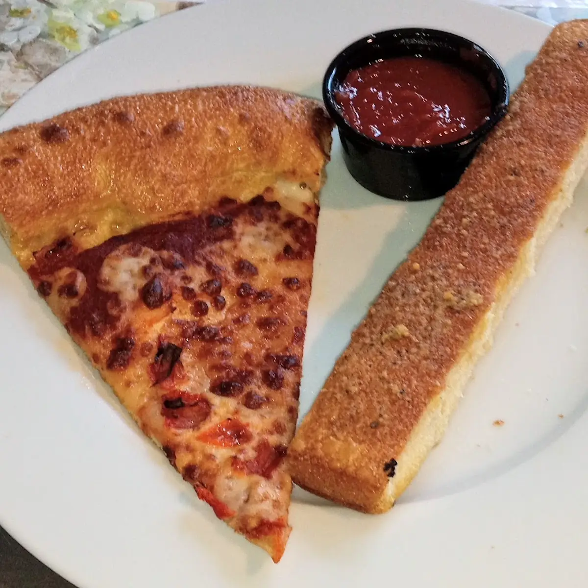 Stuffed Crust with Tomatoes & Bread Sticks with Marinara