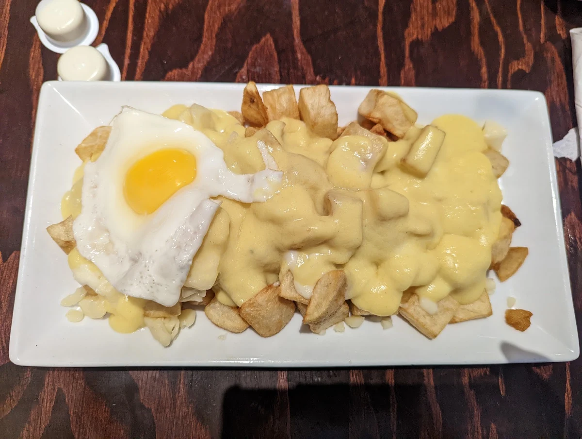 Breakfast Poutine