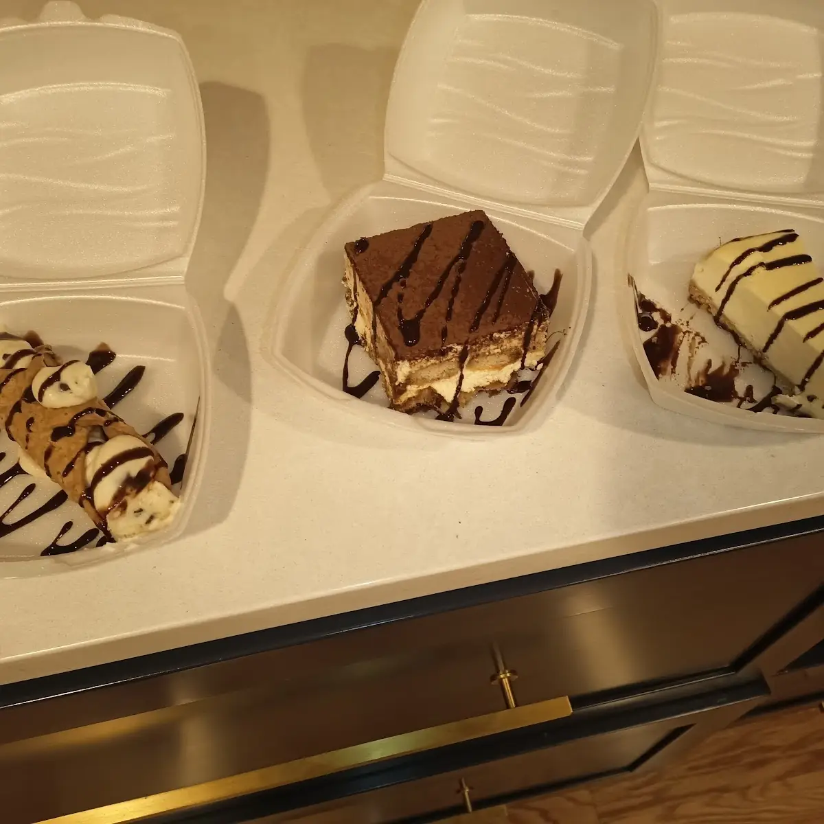 Cannoli Tiramisu Cheese Cake