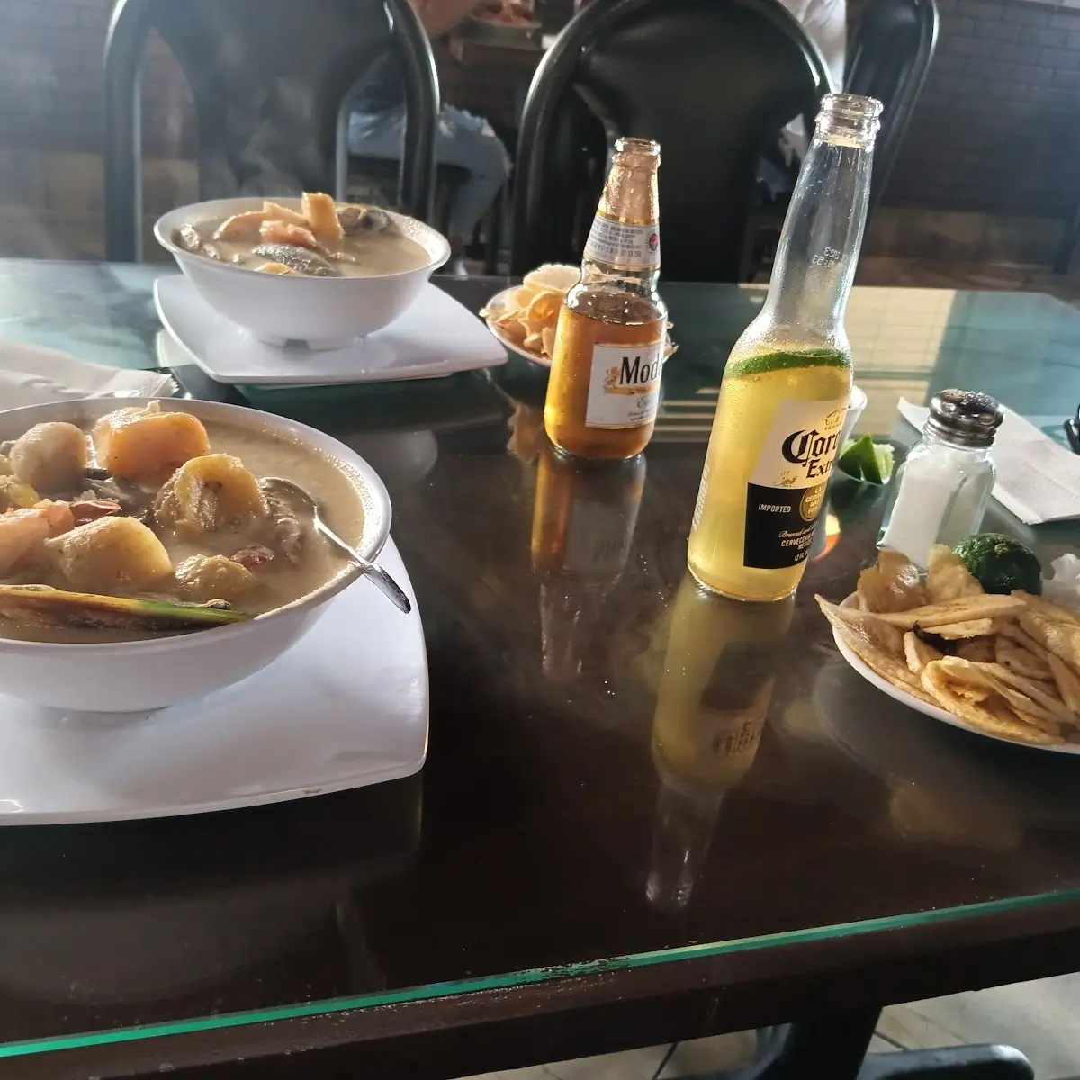 Es Una Rica Mariscada