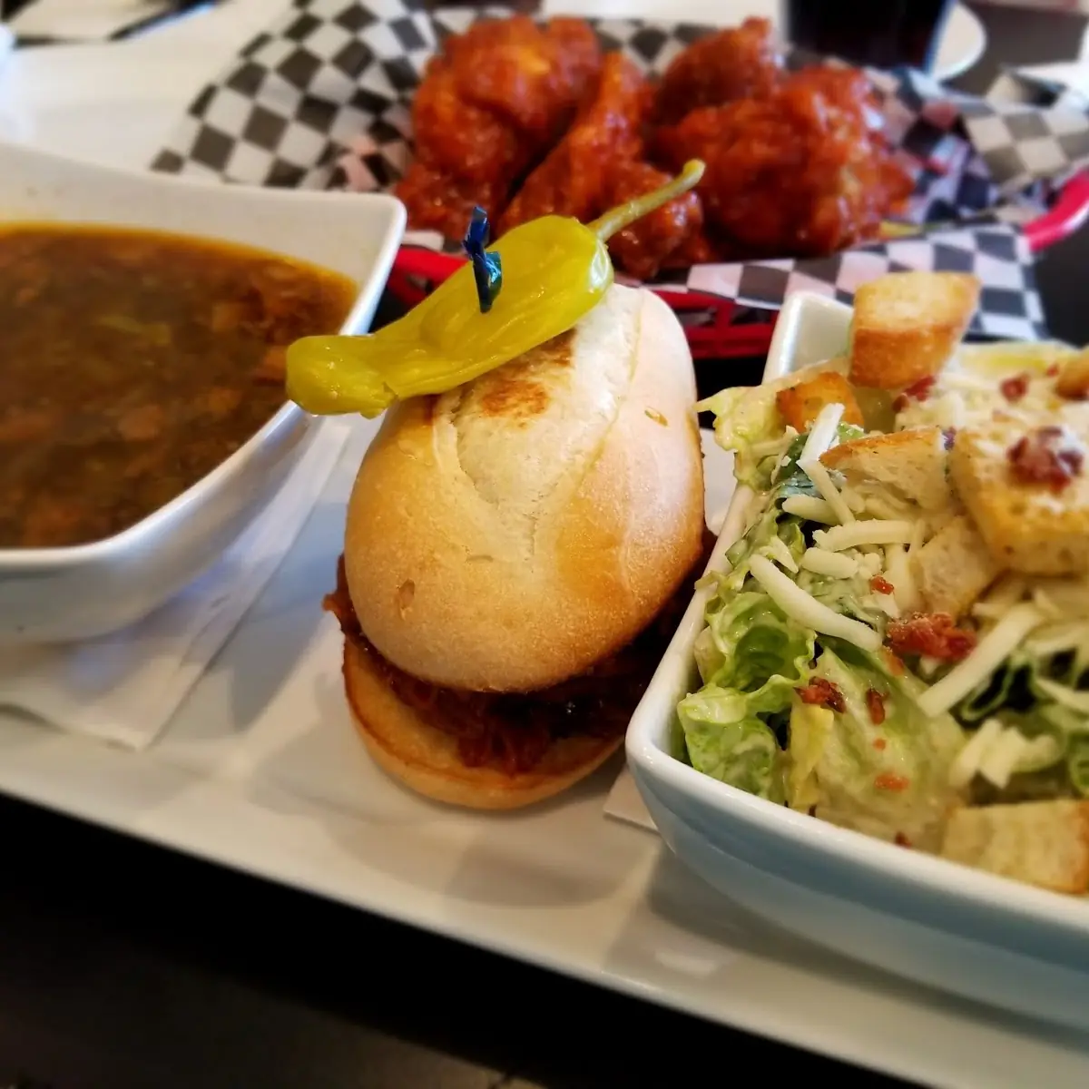 Highlights, Nappo's Sports Bar and Pub