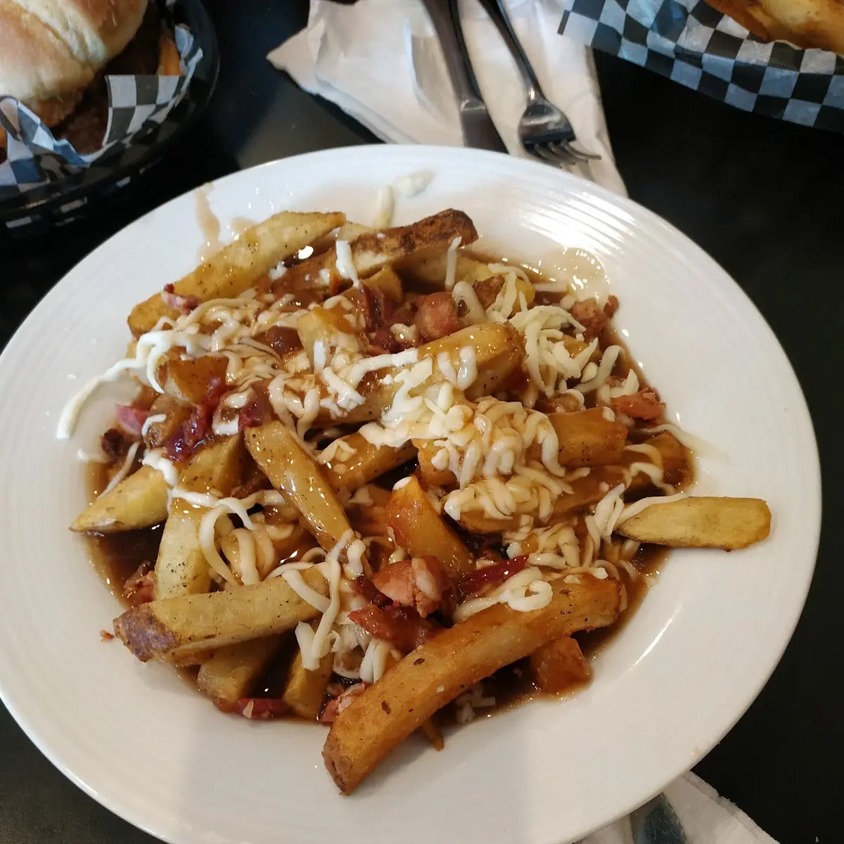 Poutiene, Nappo's Sports Bar and Pub