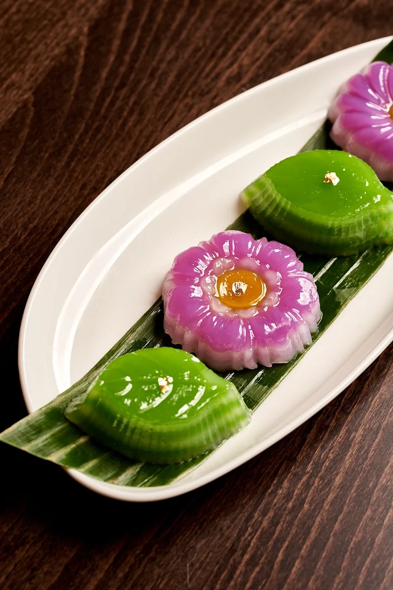 steamed coconut layer cake ขนมชั้น