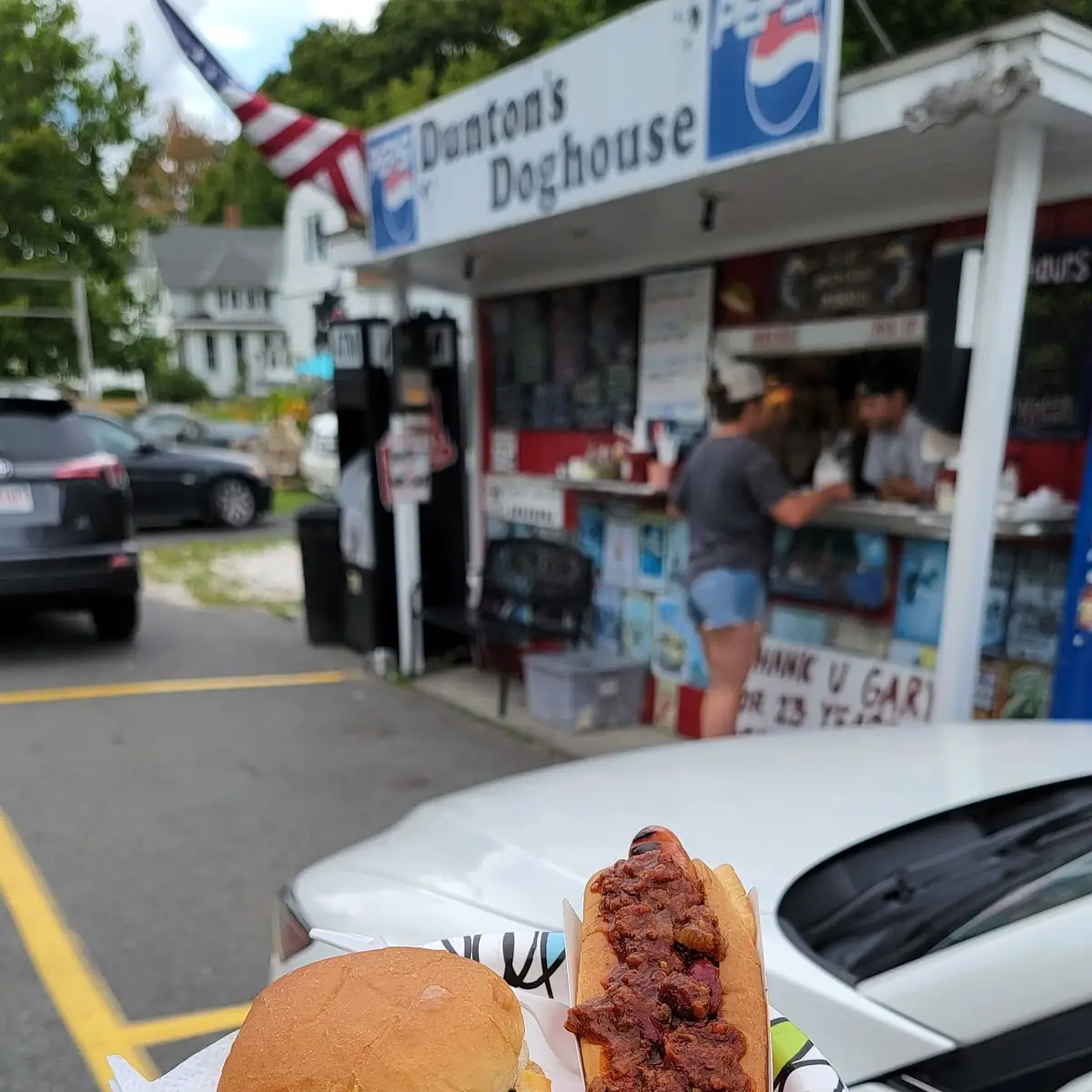 Hamburger & Chili Cheese Dog