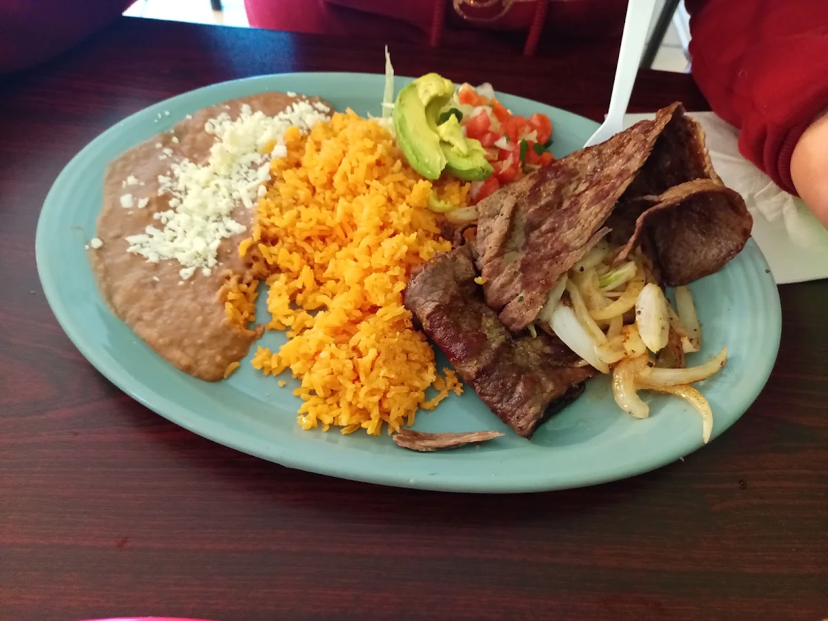 Carne Asada Con Arroz