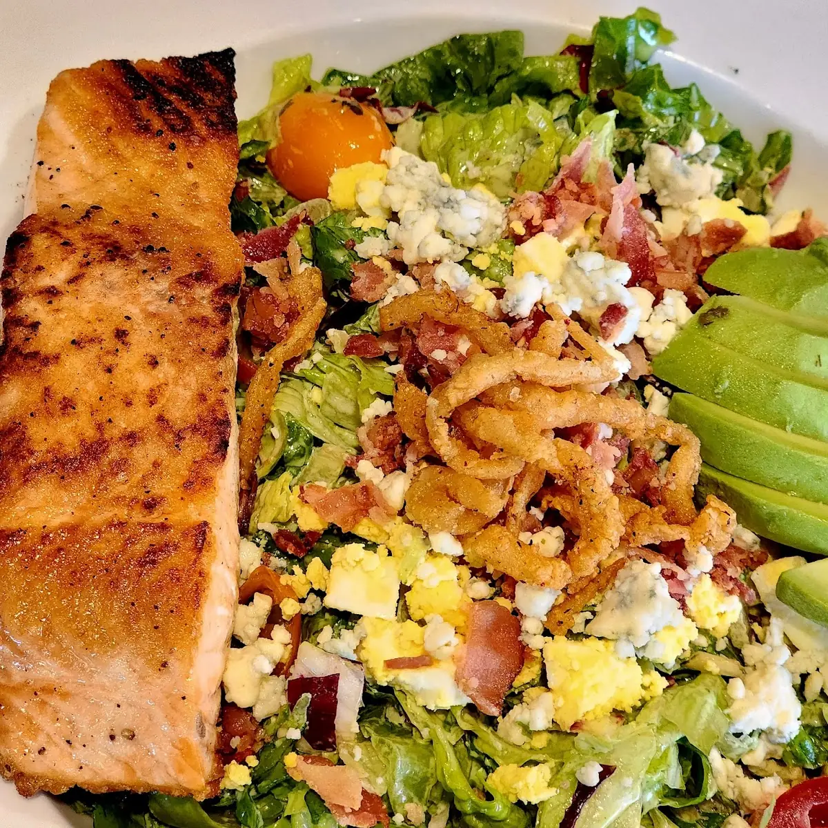 Salad with Grilled Salmon
