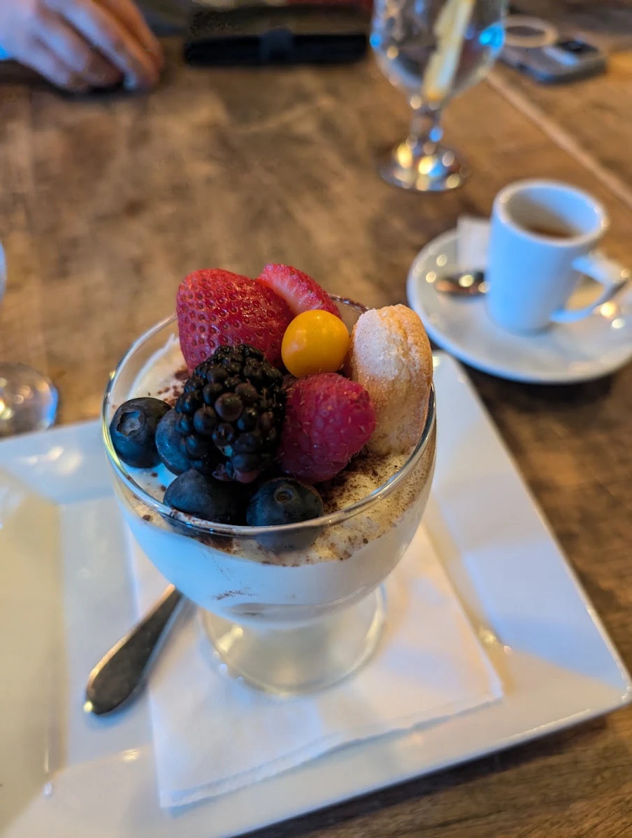 Desert Tiramisu Cake