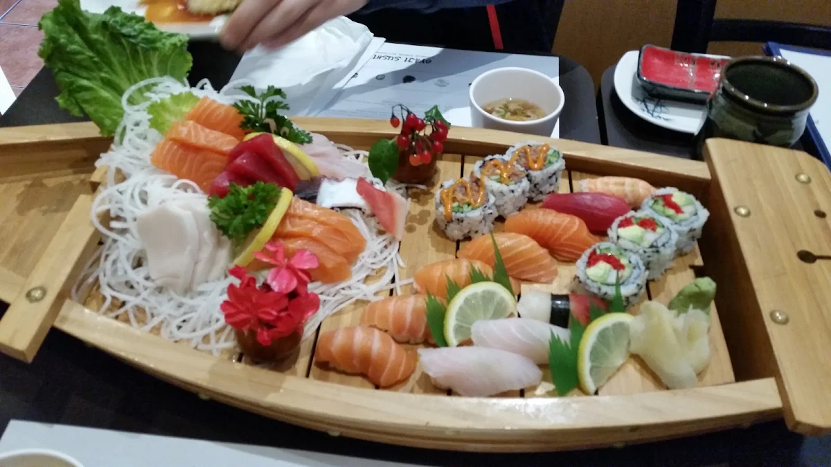 Sushi Sashimi Combo, Oyaji Sushi (à la carte)