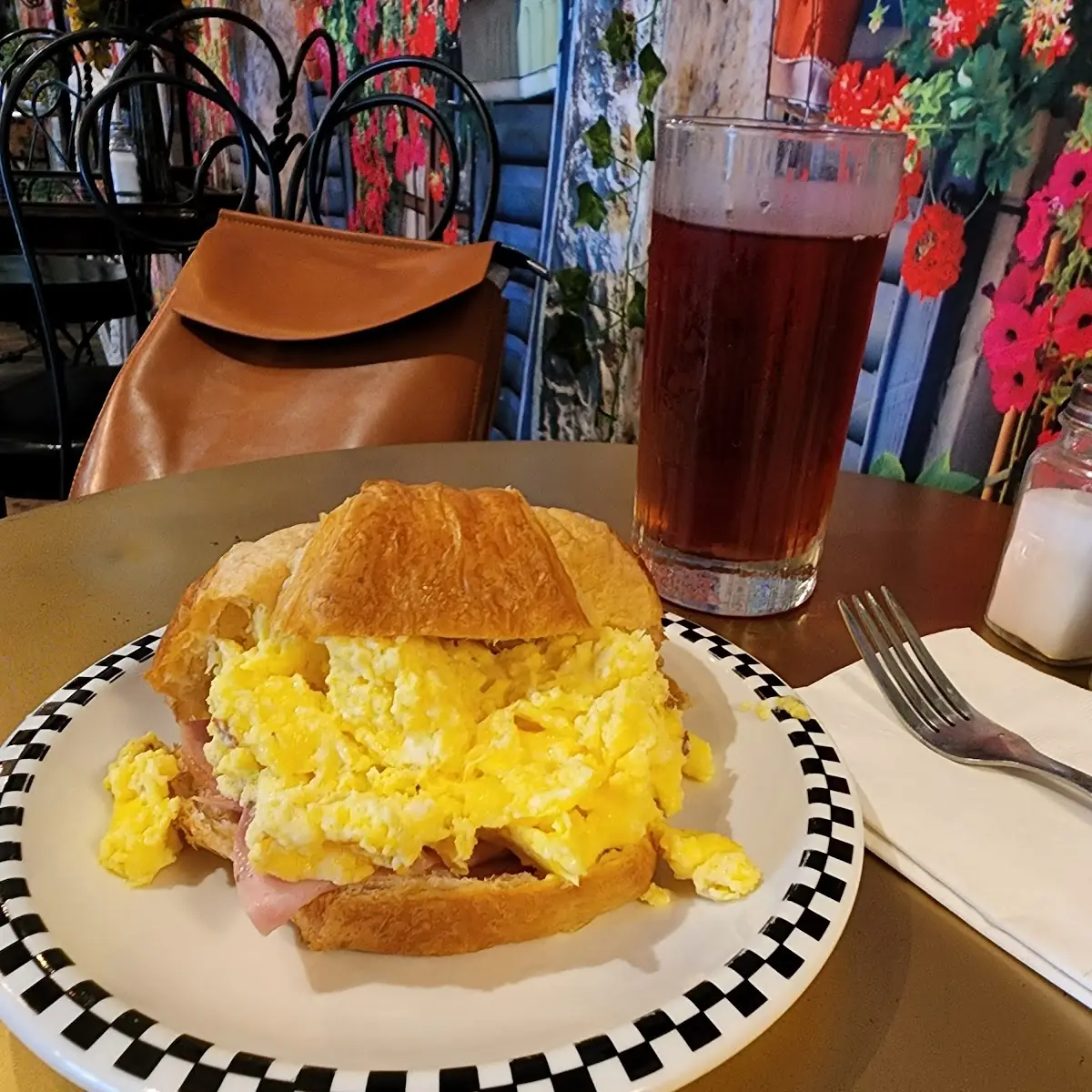 Cheesy Egg Croissant Sandwich with Ham